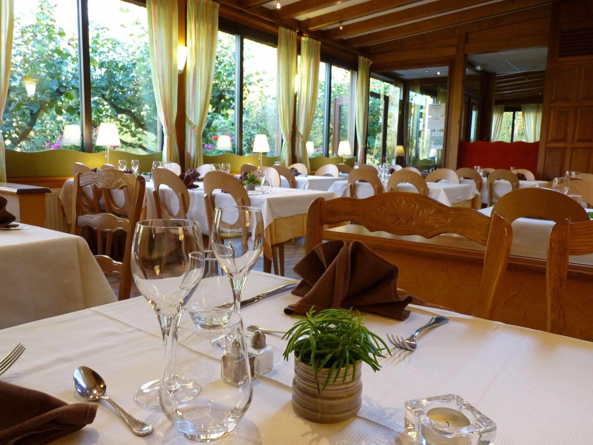 Logis Hotel Notre-Dame De Bonne Fontaine Danne-et-Quatre-Vents Kültér fotó